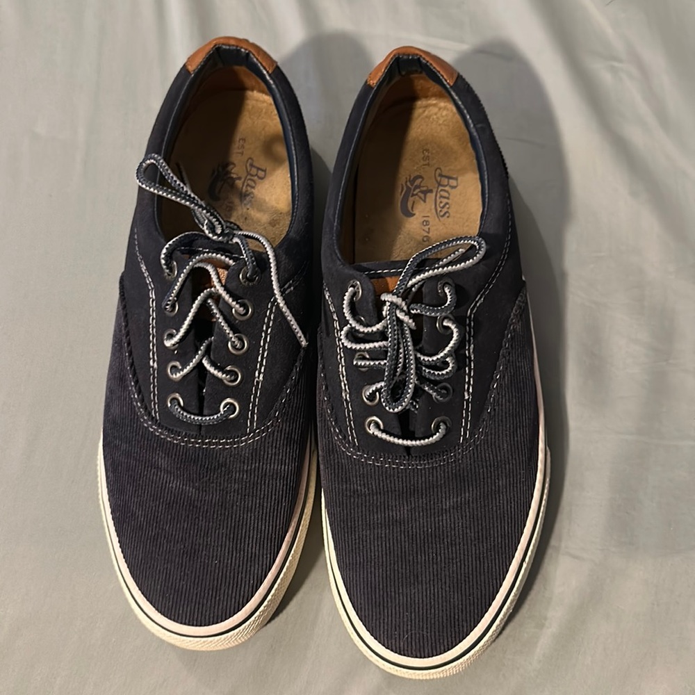 Bass & Co. corduroy, navy sneakers